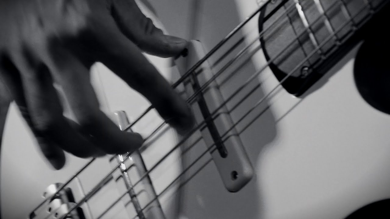 Muse - Hysteria (Cover by Moose) Live