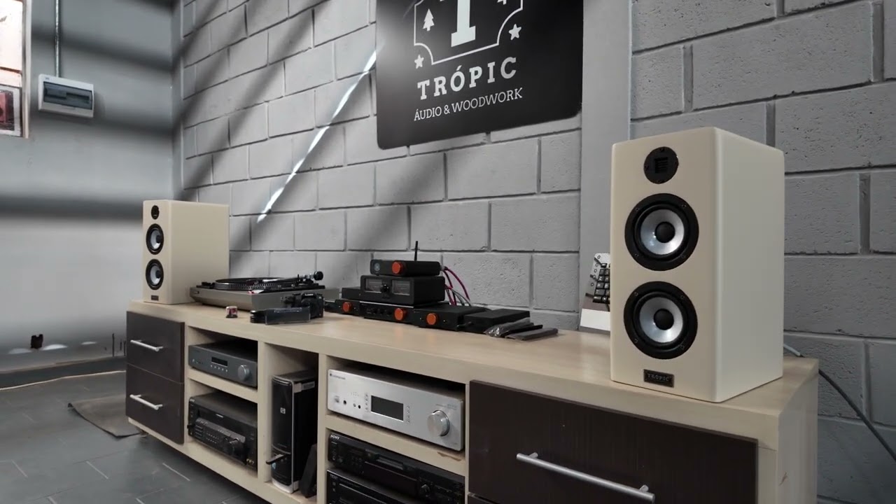 4Kᵁᴴᴰ - The Chain - Kerala Dust - Mini Torre TA-35 In Colors