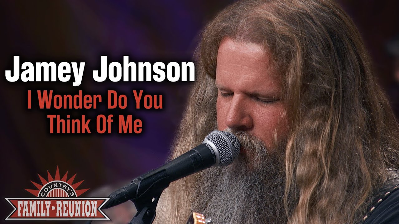 Jamey Johnson sings 