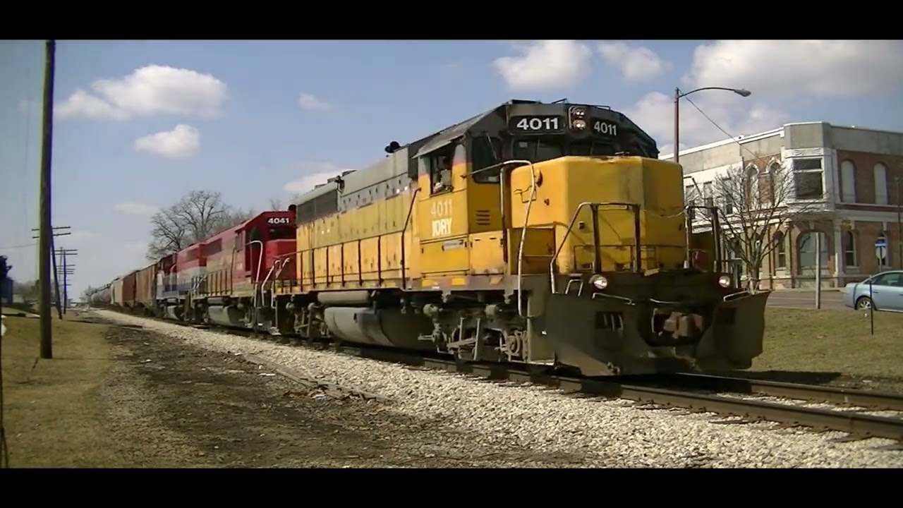 Toledo, Peoria & Western Railway 4011 + 4041 EMD SD40-2 + 4052 EMD GP40-2LW Revenue Freight 3/29/13