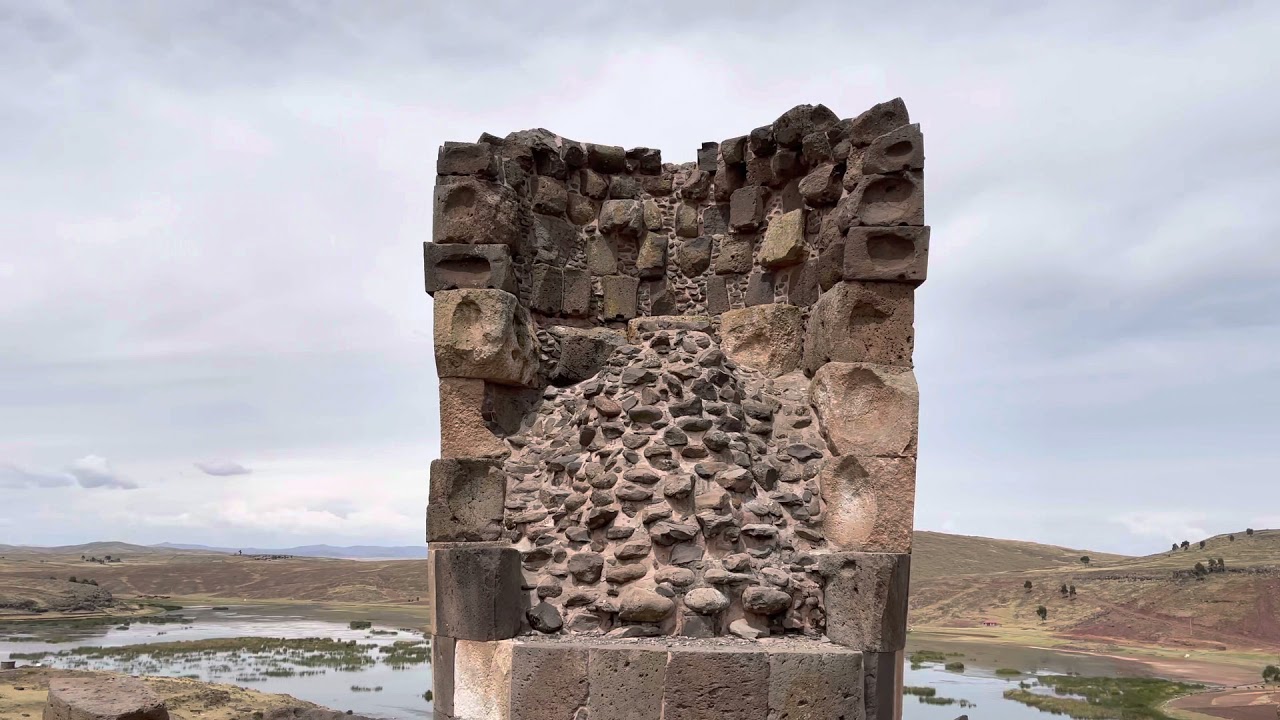 Ancient megalithic energy towers at Sillustani near Lake Titicaca in Peru?