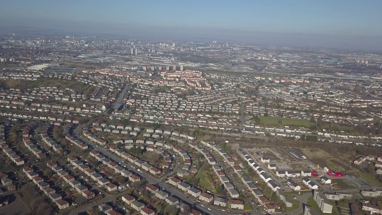 Drone flying from Cathkin Braes to Toryglen