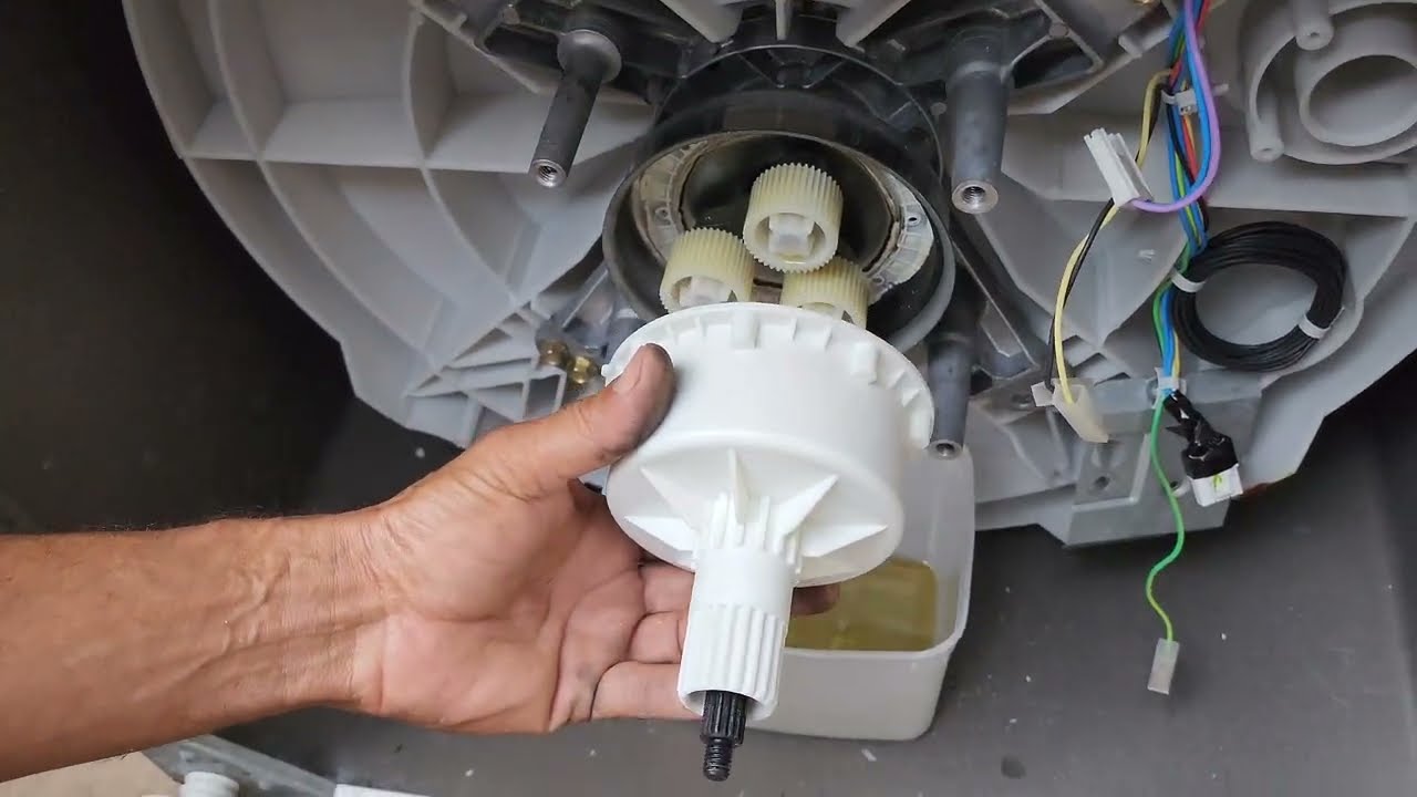 Máquina Consul CWH 15 fazendo muito barulho na centrifugação. Saiba porque e como resolver.