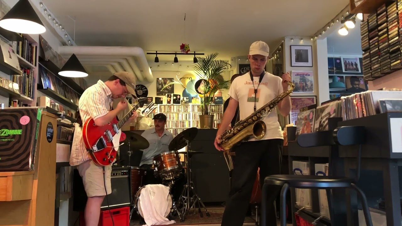 The Best Thing Since Sliced Bread feat. Casper Hejlesen - Live @ Amager Records, Copenhagen