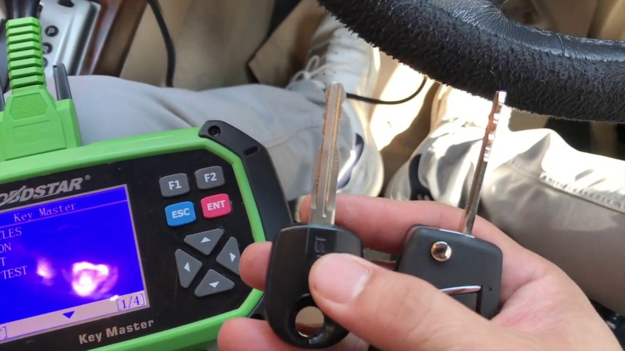 Program ISUZU MU7 all key lost with Key Master