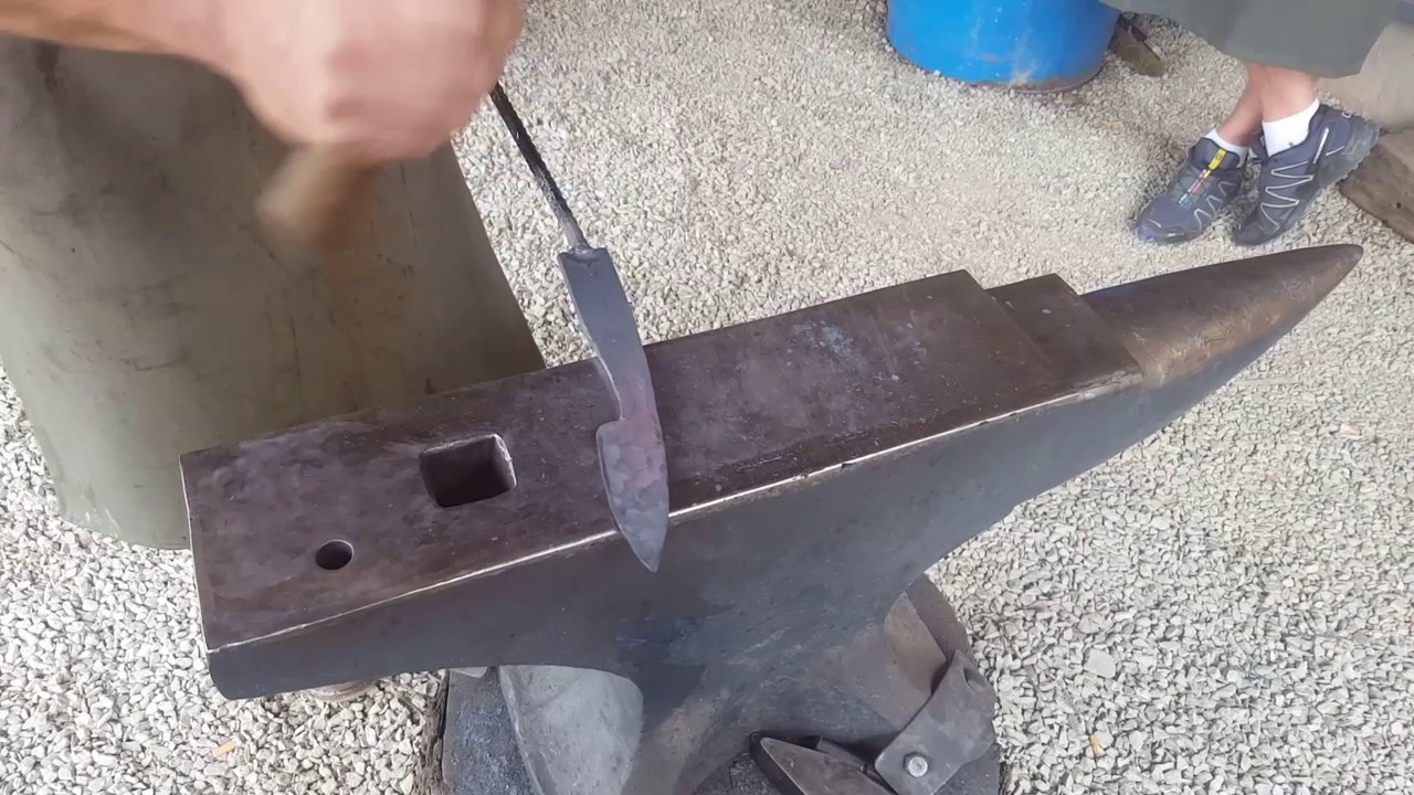 Forging a hunting knife - 6 minutes forge time