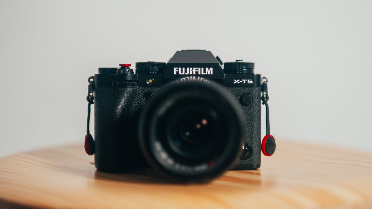 Fujifilm X-T5: l'anima vintage delle mirrorless