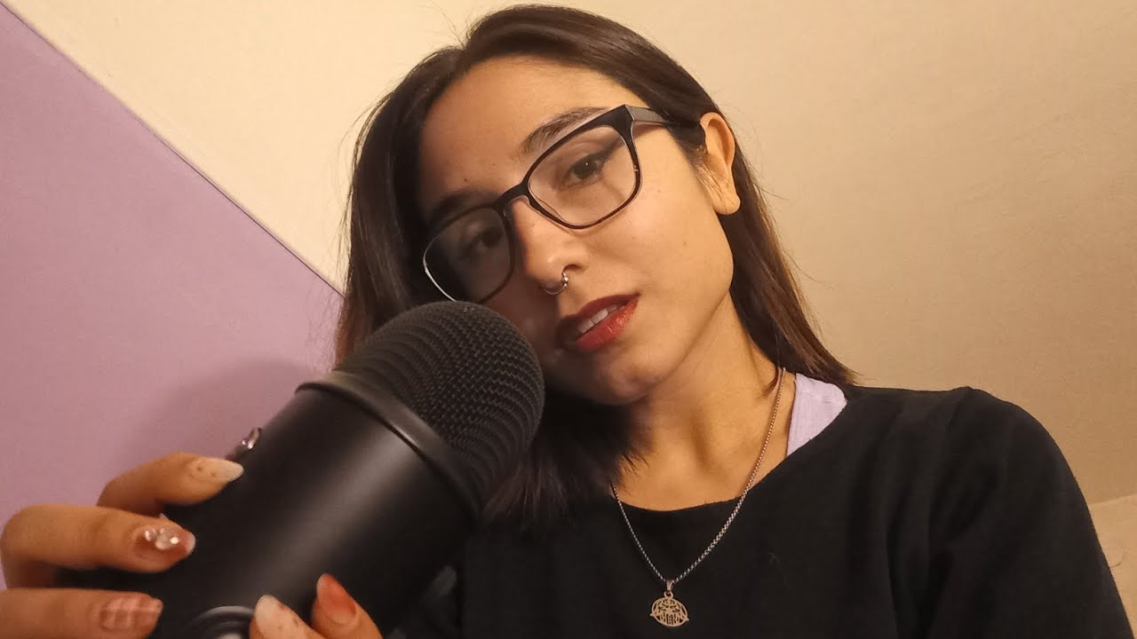 ASMR EN ESPAÑOL leyéndote para que duermas ❤️