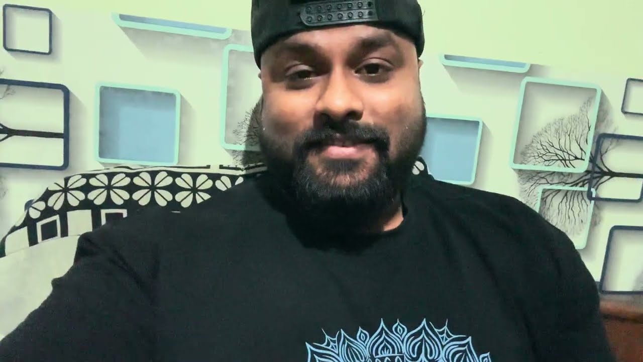 First time travelling by train from Mumbai to Kanpur || Kartik Sharma 
