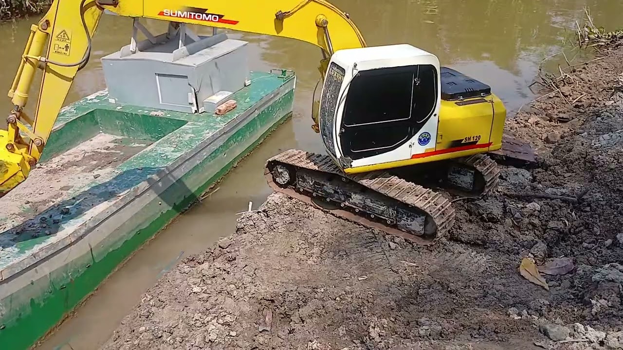 Xe cuốc sumitomo sh120a3 đi đào mé bờ ao gặp đất  lầy (p1)  - excavator digging a pond