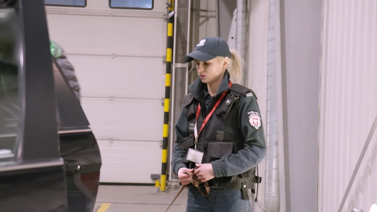 Kierowca przyznał się do jednej paczki, znaleziono jednak więcej! [Nic do zgłoszenia]