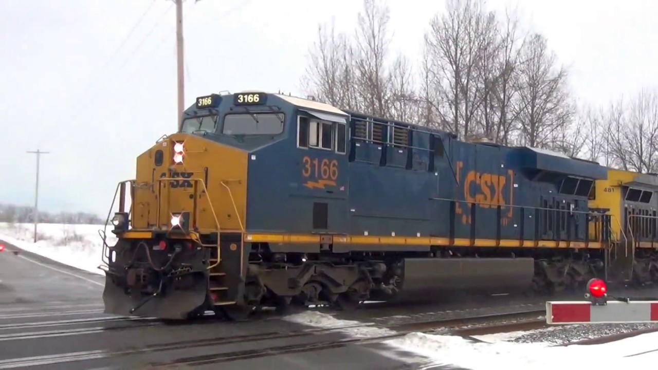 Fast CSX Stack Train Heads West