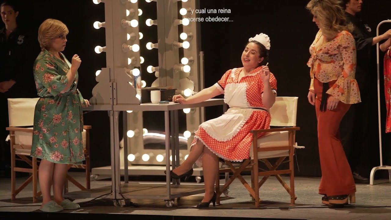 Cosi fan tutte - Una donna a quindici anni - Sofía Mara