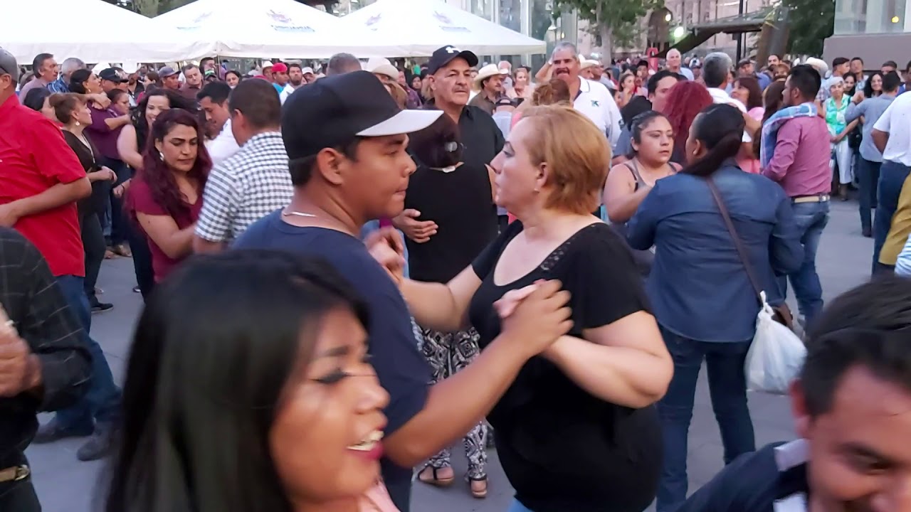 Los mejoress bailadores y el Grupo #1 Musical Milagro
