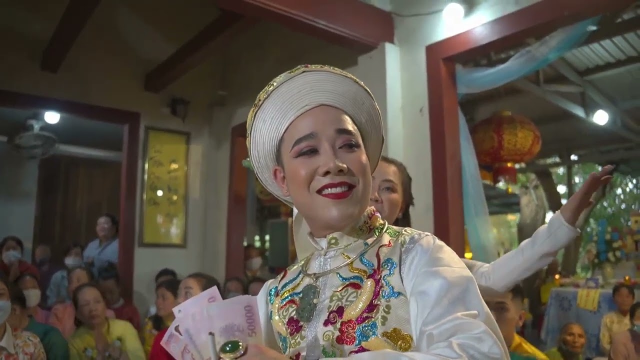 Hầu Đồng Huế -  cậu Tôn thần Đệ nhị