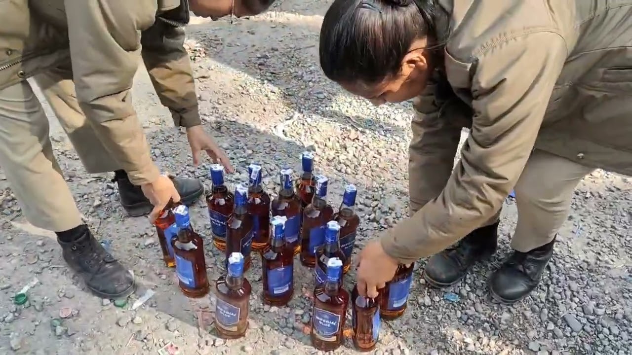 ऋषिकेश में आबकारी विभाग ने पकड़ी फिल्मी स्टाइल में चंडीगढ़ से लाई जा रही 25 पेटी शराब