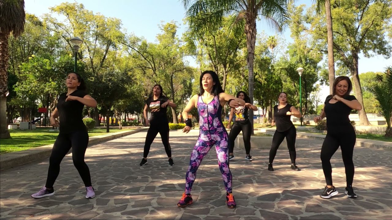 Clase de baile completa para esta cuarentena 13 ft. Marichuy Hernandez Dance