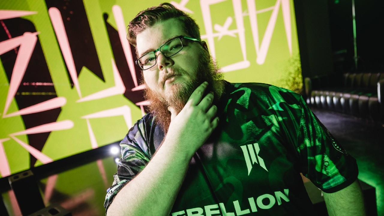 Zeyzal вынудили присоединиться к SR!