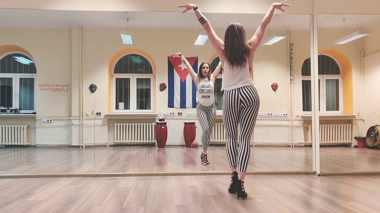 Cuban lady style 