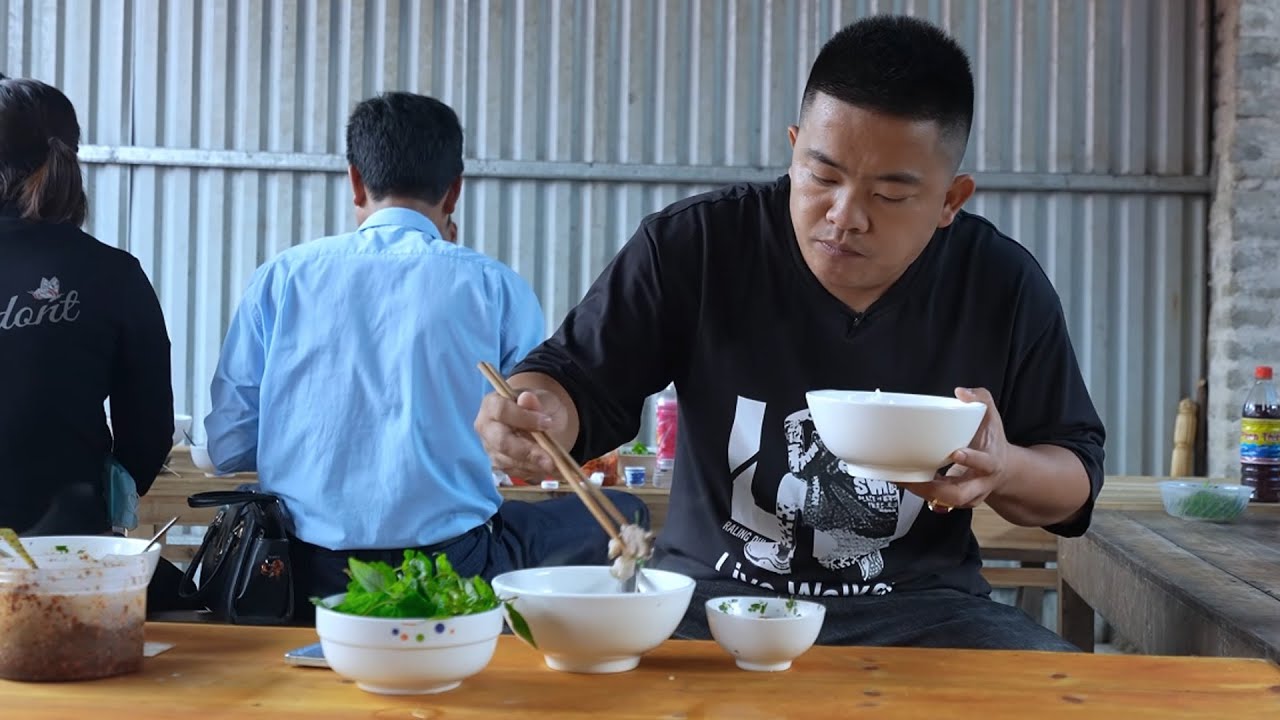 ĐẾN CHỢ PHIÊN GIÁP RANH TRUNG QUỐC PHÁT HIỆN RA BÙA YÊU CỰC KỲ MA MỊ | CHỢ PHIÊN TÂY BẮC