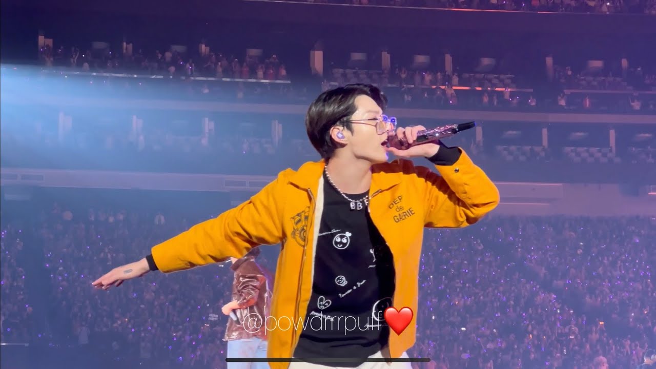 220409 - FANCAM - GO GO - BTS PTD Las Vegas - Day 2 @ Allegiant - 4K 직캠