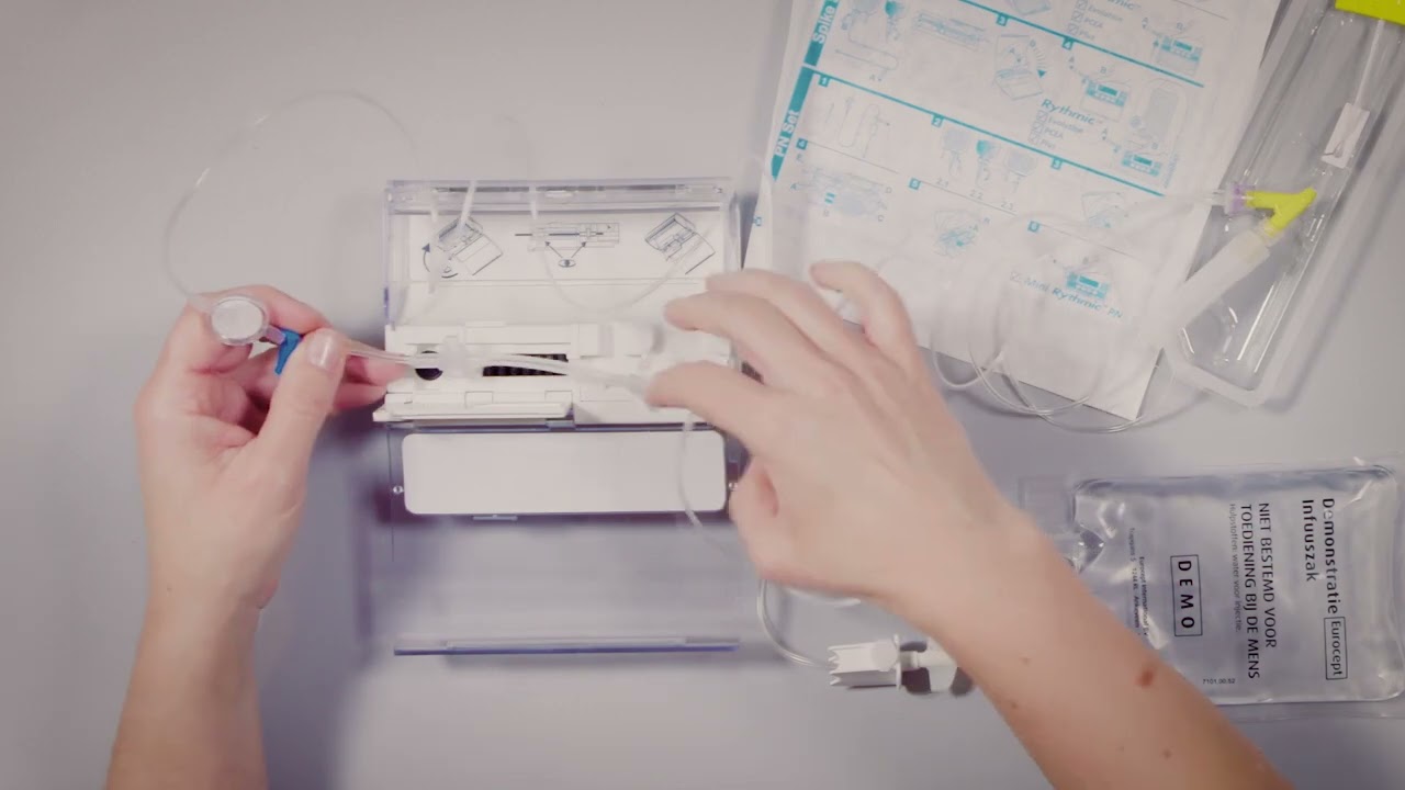 Instruction how to use an infusion bag on Rythmic Evolution infusion pump