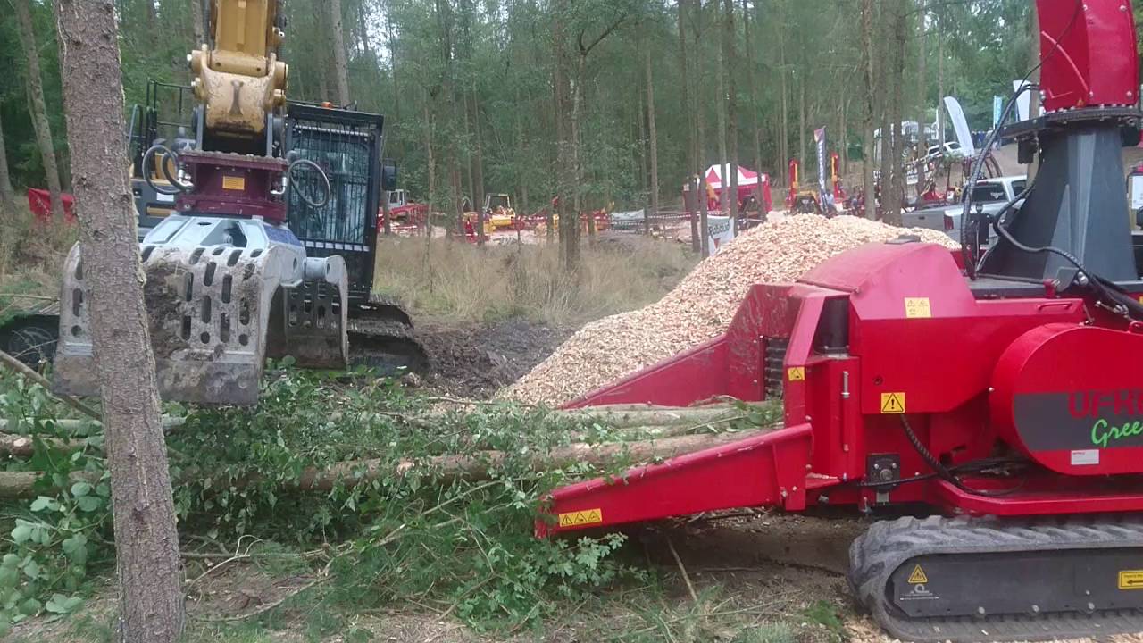 Ufkes Greentec 402 track CAT 320E