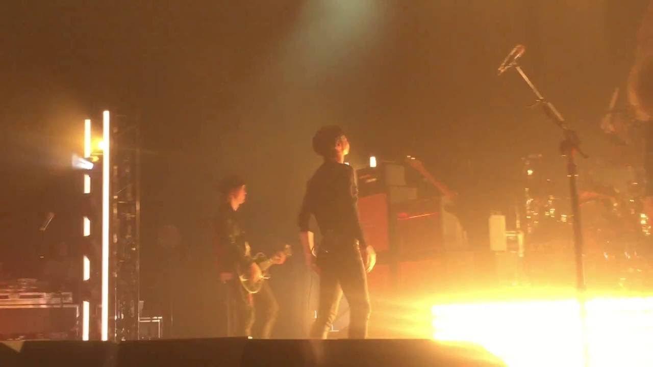 Catfish and The Bottlemen - Tyrants (Part 2) (Live)