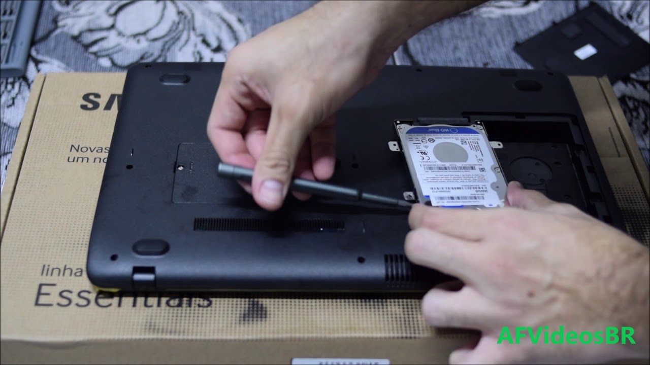 Instalando SSD no Notebook Samsung Essentials E21