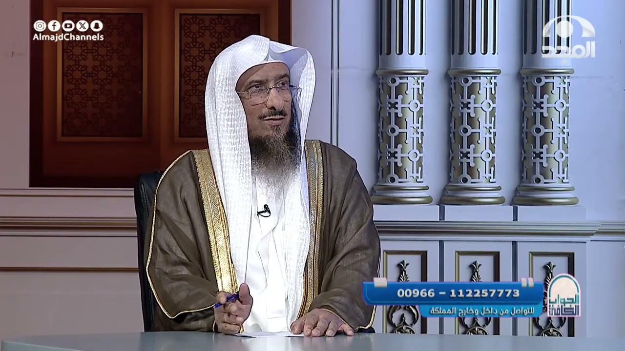 ما حكم تفرغ الابن للاعتكاف في العشر الأواخر إذا كان والداه بحاجة إليه ! | فضيلة الشيخ: سليمان الماجد