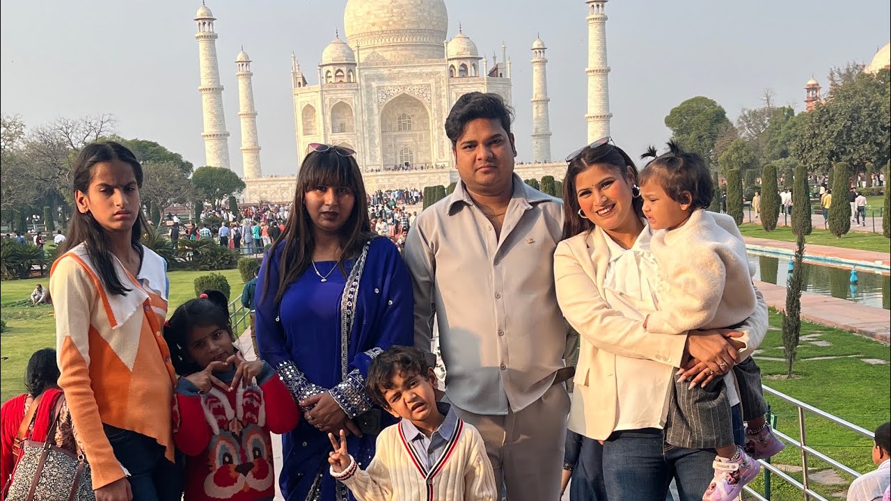 Anniversary Par Hum gaye Taj Mahal Ghoom na 🥰🥰￼
