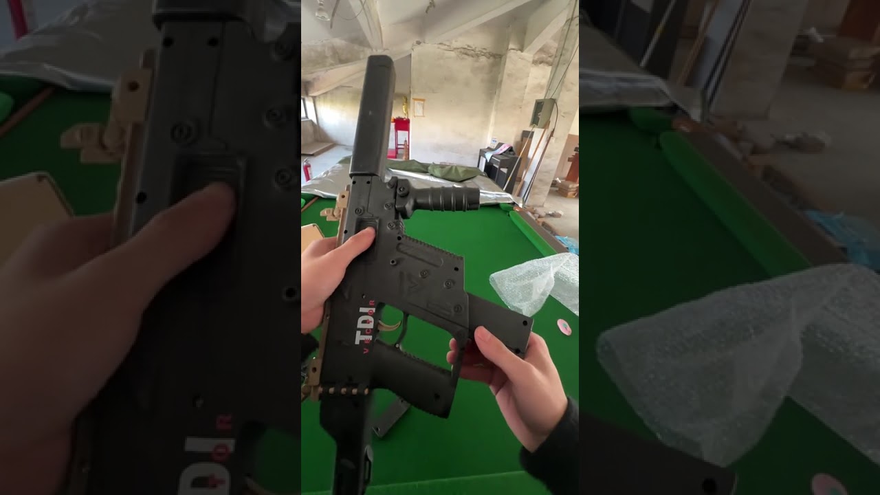 Unboxing of real-person cs The texture of the Sandvik is just so-so and might not be genui