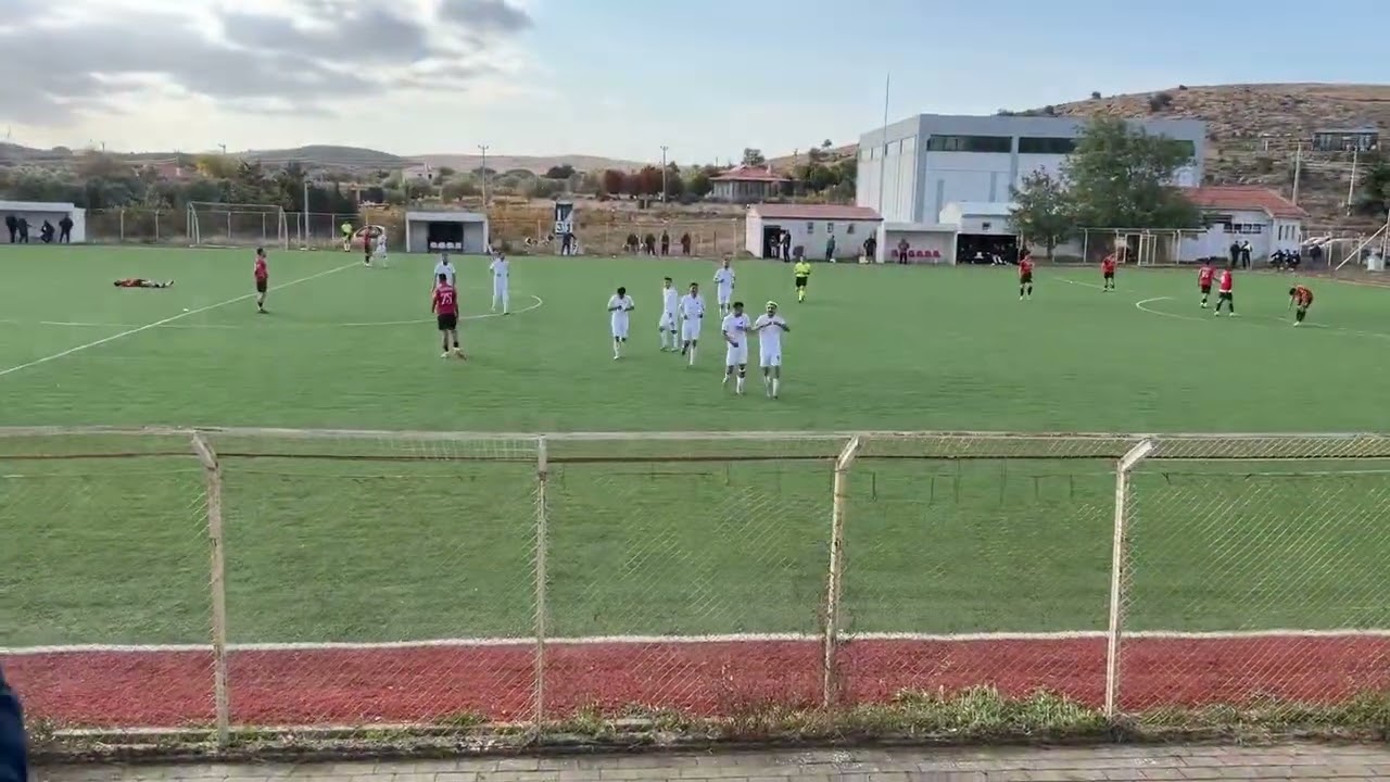Bozcaadaspor kendi evinde Kepez Hamidiyespor’u 4-1 yendi