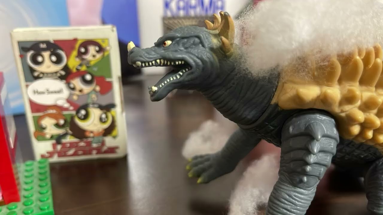 Godzilla and Anguirus vs Space Godzilla and Gigan (100 subscriber special) PART 1