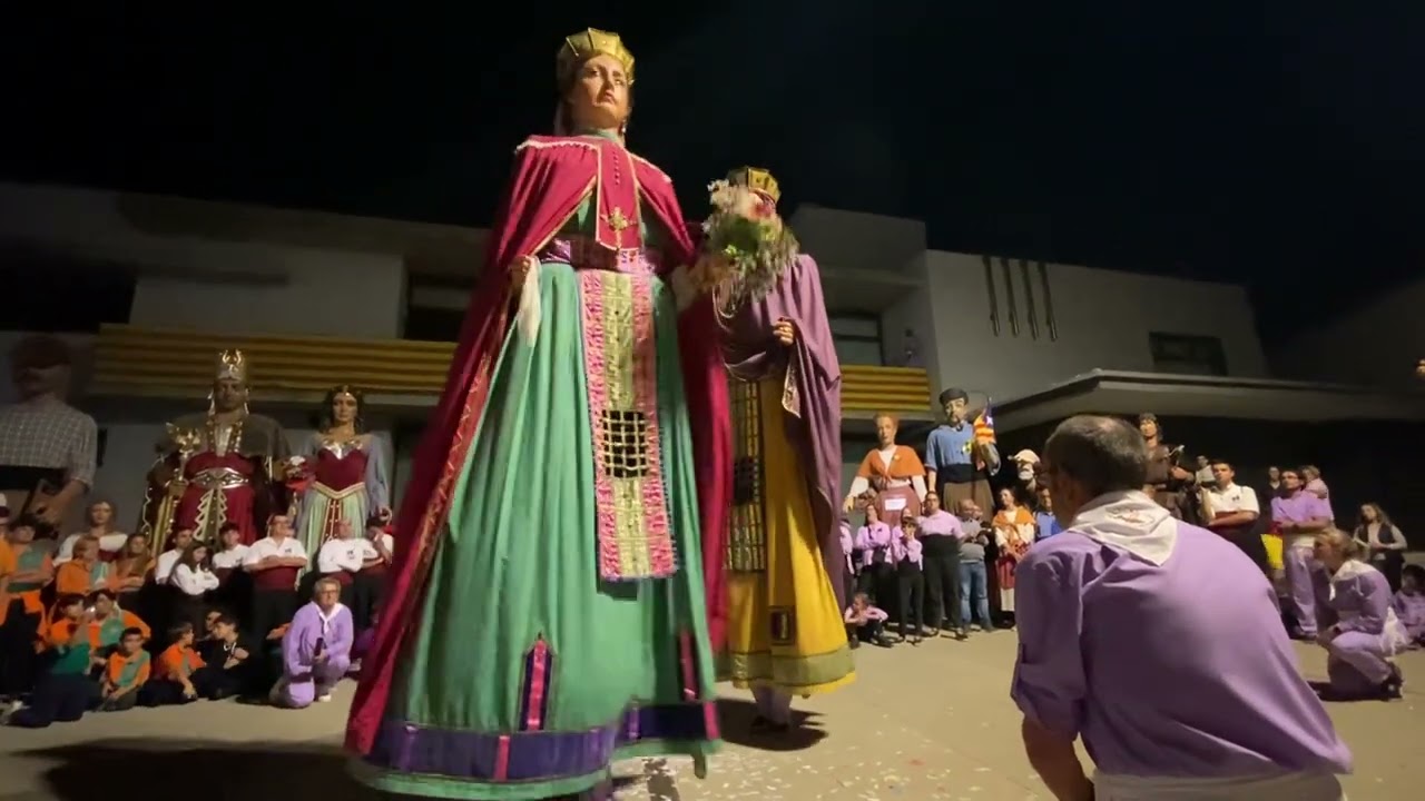 L’últim ball dels Gegants Centenaris amb els vestits actuals, La Sardana dels Gegants de Caldes