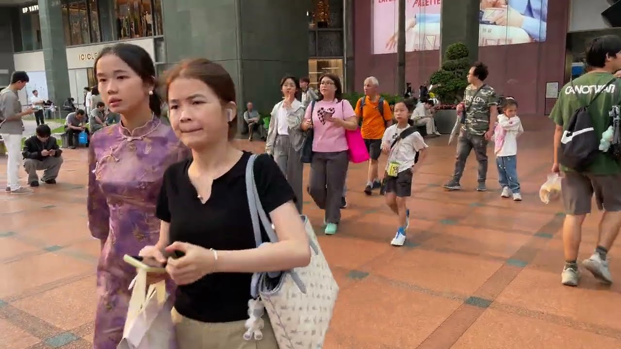 Afternoon Walk in Parc Central and Grandview Mall, Guangzhou, China, 4K HDR