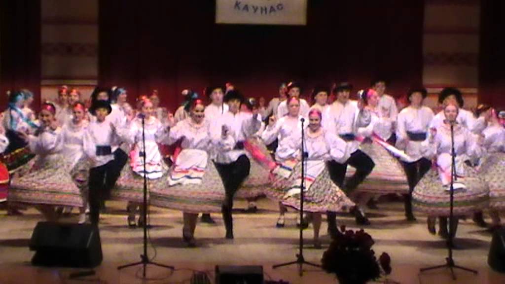 Монастириська танцювальний колектиі Весна Чардаш