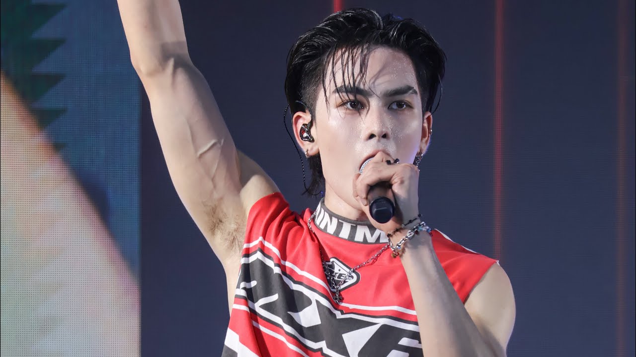 [4k] 250410 แรงอีกนิด (SADISTIC) @ SONGKRAN ICONSIAM [Santa Focus Fancam]