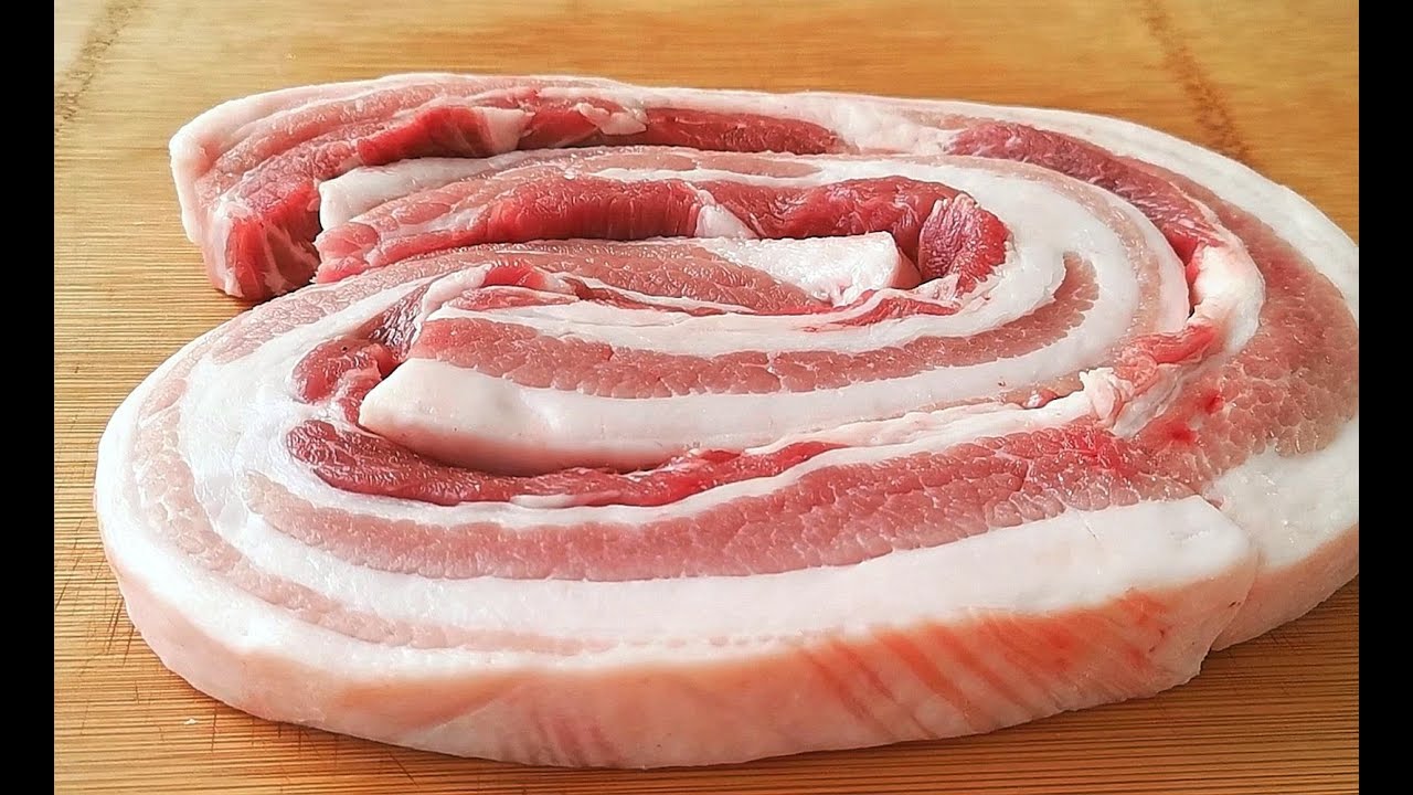 我家五花肉从不红烧，加一块豆腐，不加油不加水，上桌瞬间被扫光