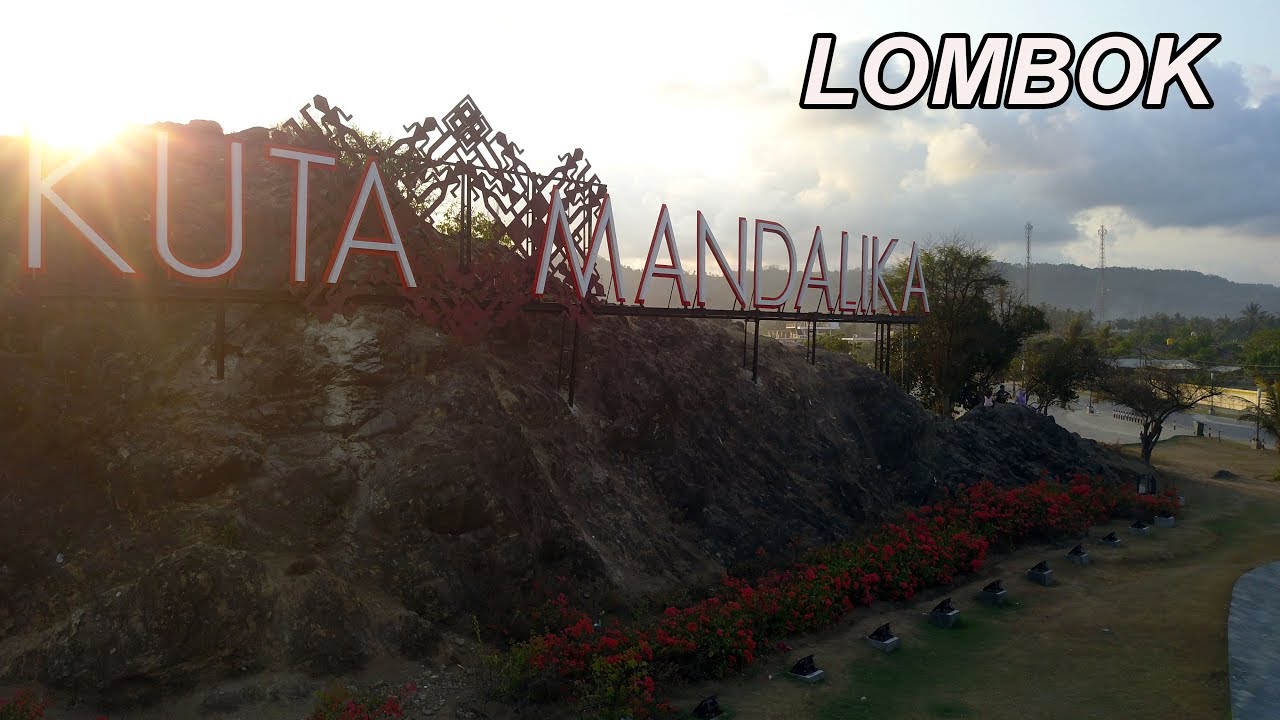 Indahnya Sunset di Pantai Kuta Mandalika Lombok - Drone Aerial Video 4K