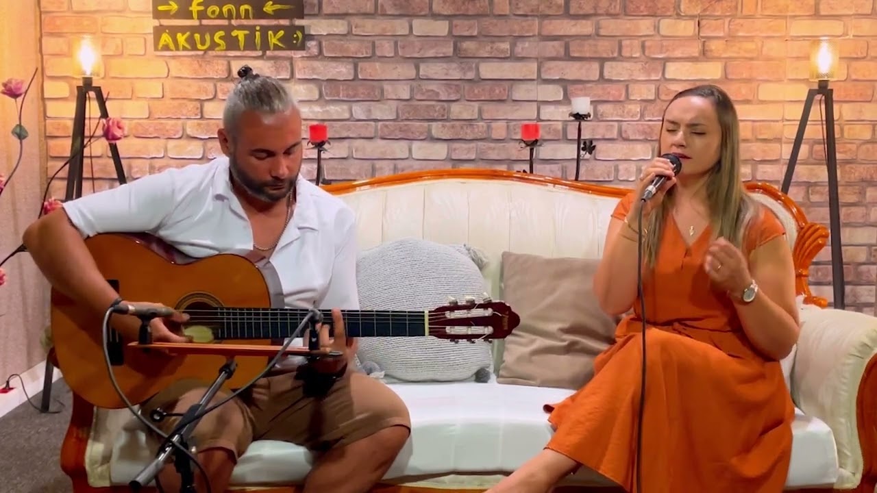 Gülsüm Tatar - Gide Gide Bir Söğüde Dayandım (acoustic)
