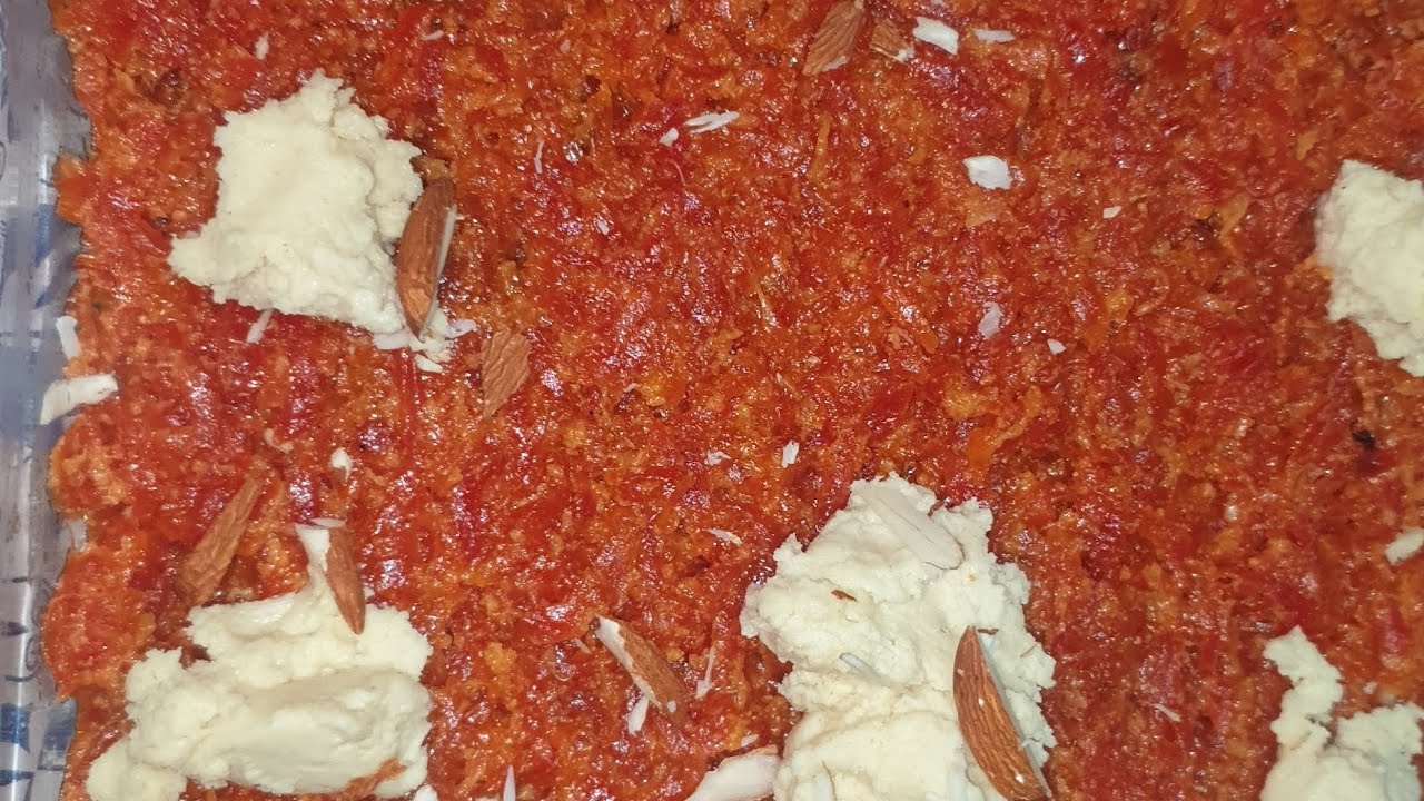 Gajar ka hallwa  گاجر کا حلوہ 😋🥕