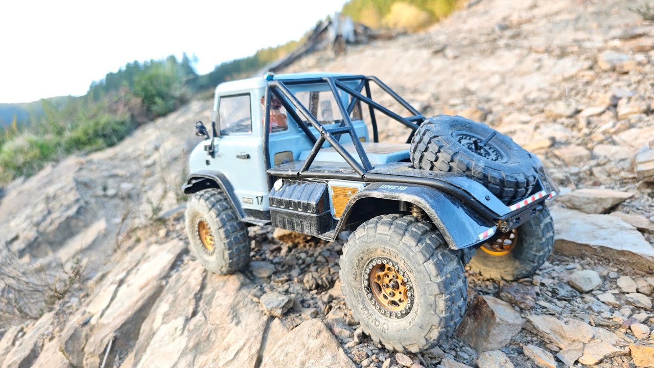 RC Crawler axial unimog/ pequeña ruta con el unimog 😍
