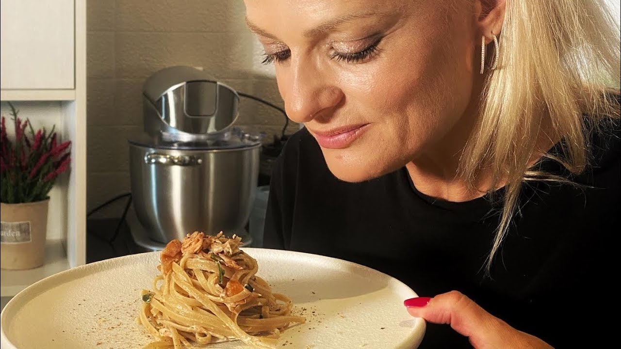 foodtalks by vasiliki| πήρα κιλά στις διακοπές και κάνω diet pasta συνταγή με έξυπνη σαλάτα αγγούρι