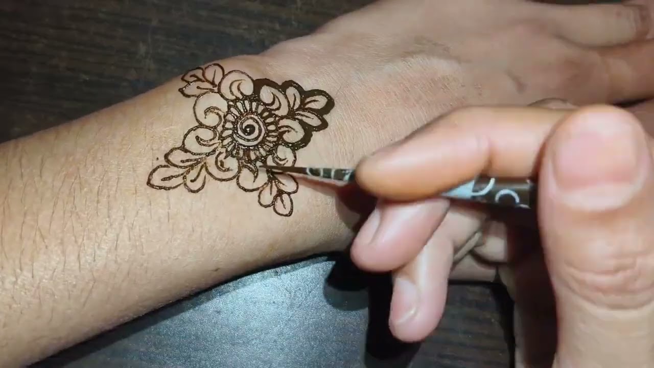 Beautiful mehndi back hand design।।back hand mehndi design