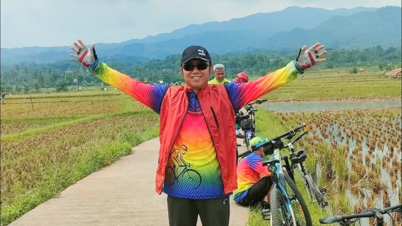 Menuju Sodong Kelapanunggal Bogor // Teman Gowes 19 // Lagu Religi Adella - Ciri cirine Wong NU 