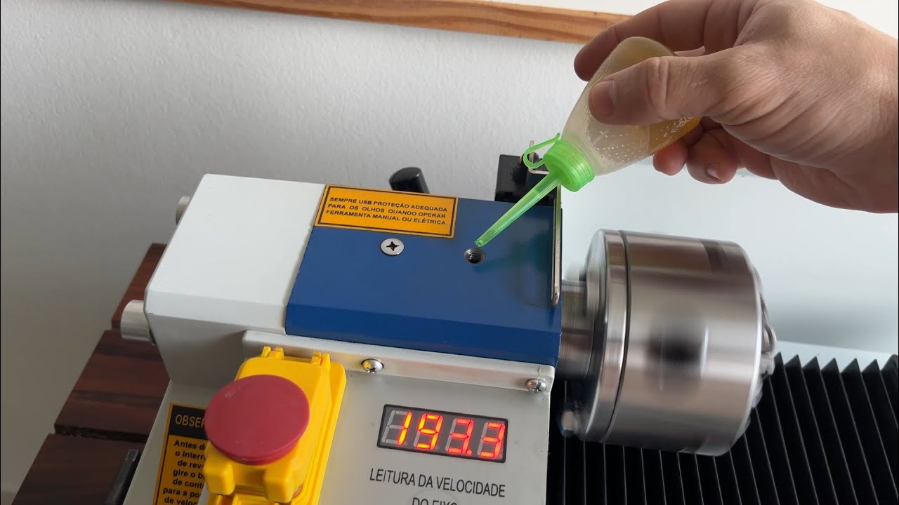 Furos para lubrificação no FG0001