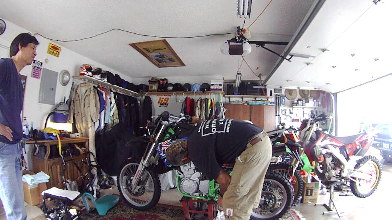 KLX650 KLX 650 Kawasaki Vintage Hawaii Dirt Bike Riders Start up!