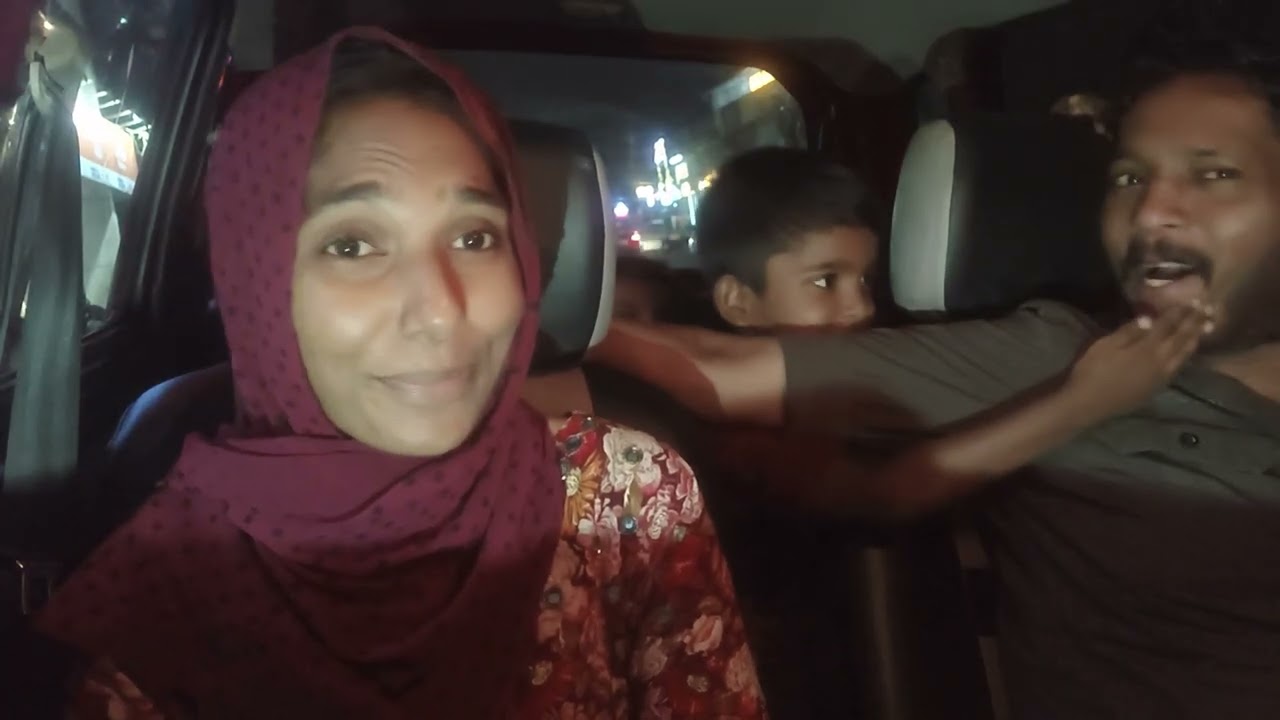 എറണാകുളം പോകുന്നു. മക്കളും ഹാപ്പി 