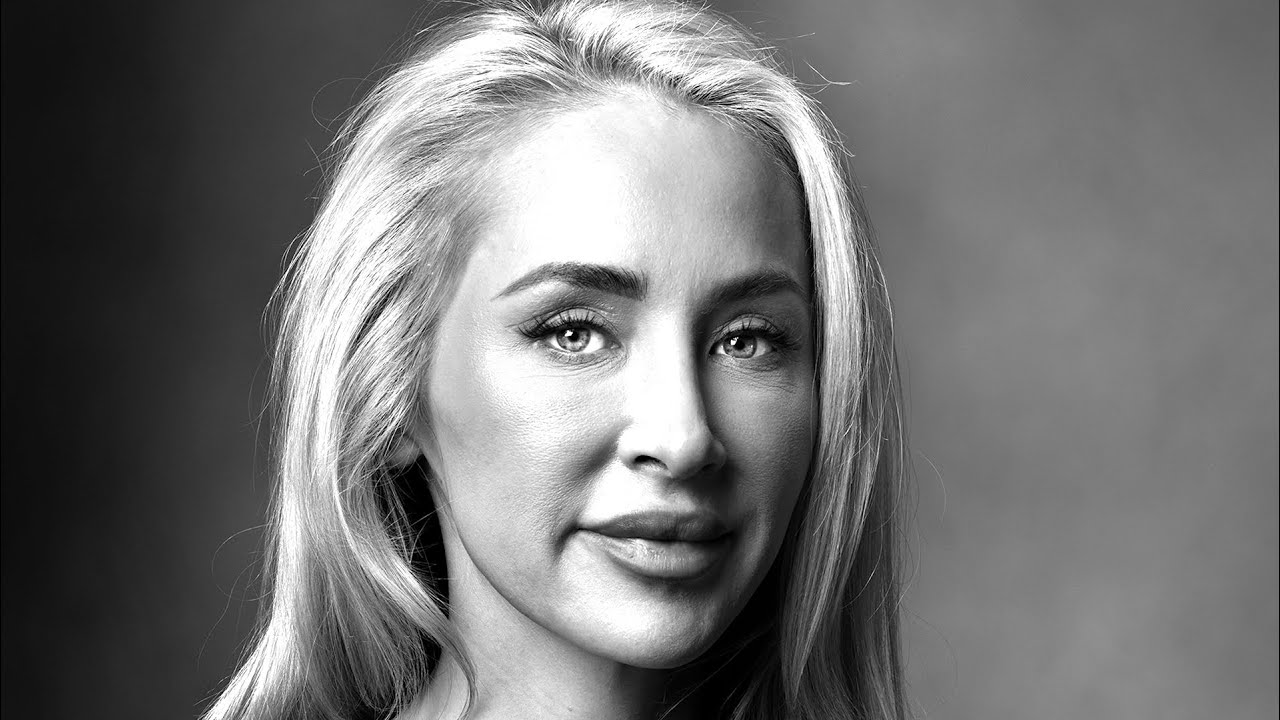 Wife of a Gambler/Bookmaker-Nicole Bowyer